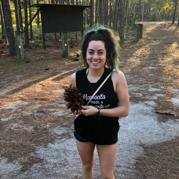 Meet your Posher, Taylor - Picture 8 of 8